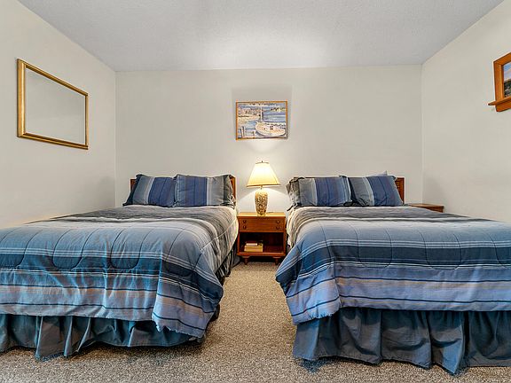 3rd image of 1762 Post Road #138