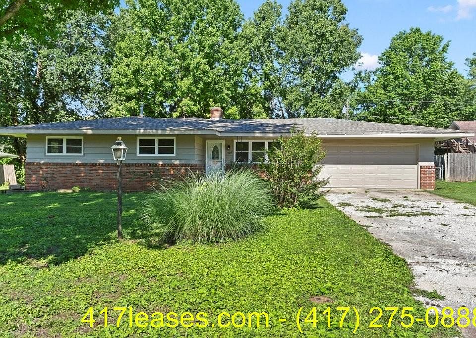 1st image of 203 S White Oak Ave