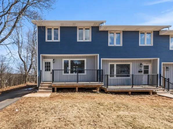176 Saint Peters Rd #C, Charlottetown, PE C1A 5P9