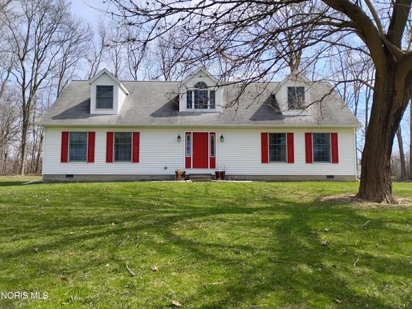 121 S 3rd St, Oakwood, OH 45873