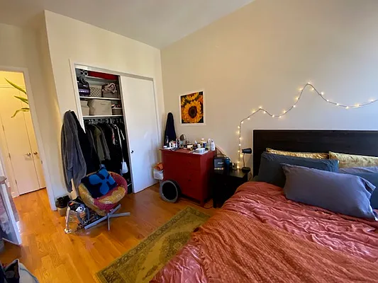 Rented by Mdays Realty | media 18