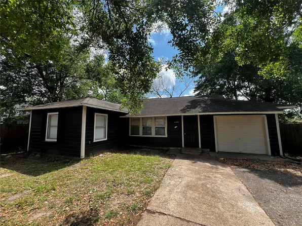 5926 Southtown St, Houston, TX 77033