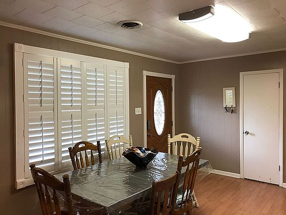 2nd image of 211 Bellaire Dr