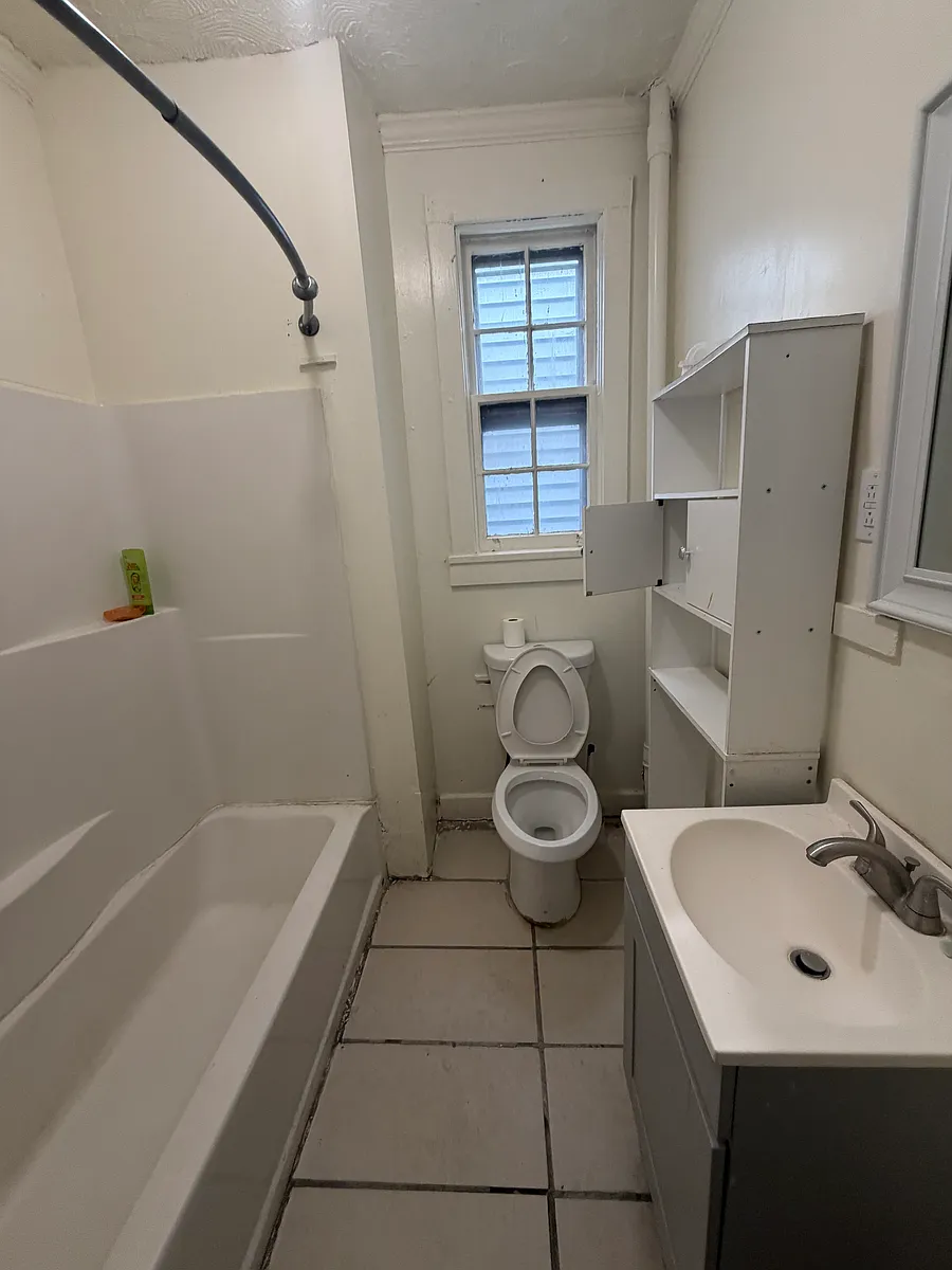 Building Photo - 18 1st Ave #1