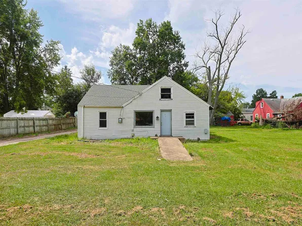 111 N Grand St, Lakeville, IN 46536