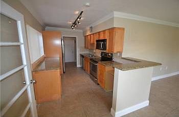 5th image of 1601 NE 27th Dr