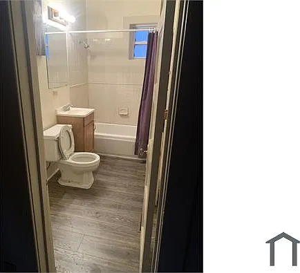 212 Smith Ave #1