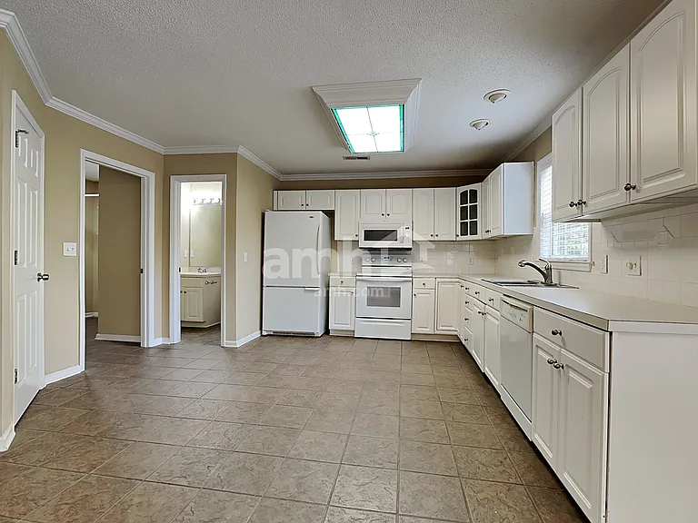 4465 Greenfield Way Dr — Photo 3