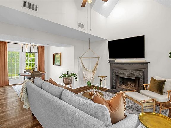 4th image of 5503 Country Crossing Ct