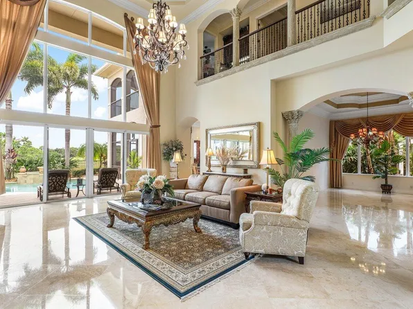 108 SE Via San Ramone, Port St Lucie, FL 34984