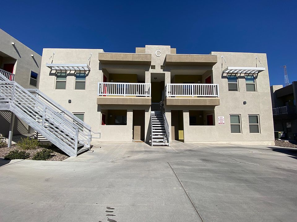1st image of 410 Thorn Ave #15