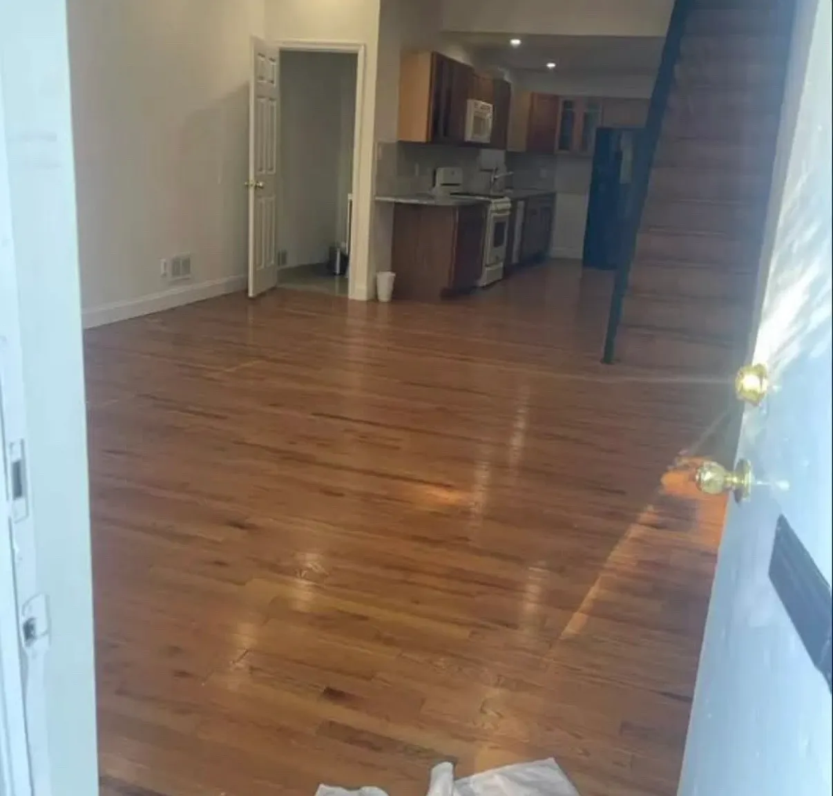 6 bed, 2.5 bath, 1638 sqft, $2,800 — Photo 2