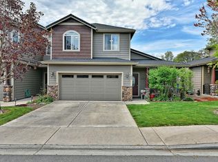 184 Rivers Edge Dr, Gold Hill, OR 97525