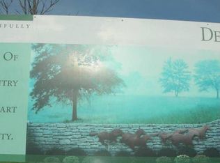 Secretariat Dr, Springfield, OH 45503