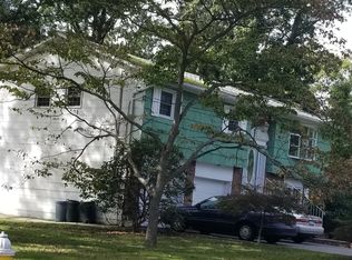 4 Milford Dr, Central Islip, NY 11722