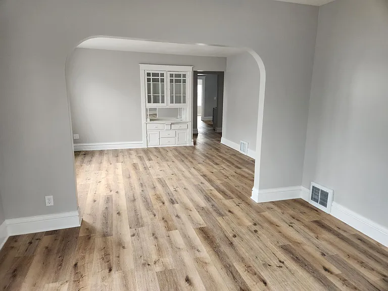219 Casseday Ave #2 — Photo 4
