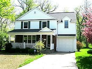 1st image of 61 Hunt Ave