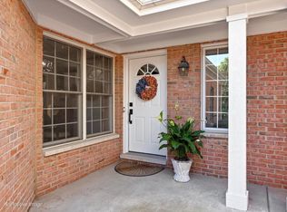 324 Turnberry Ln, Glen Ellyn, IL 60137