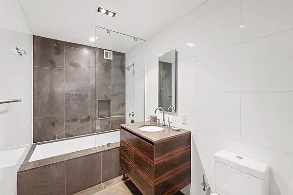 Rented by Compass | media 30