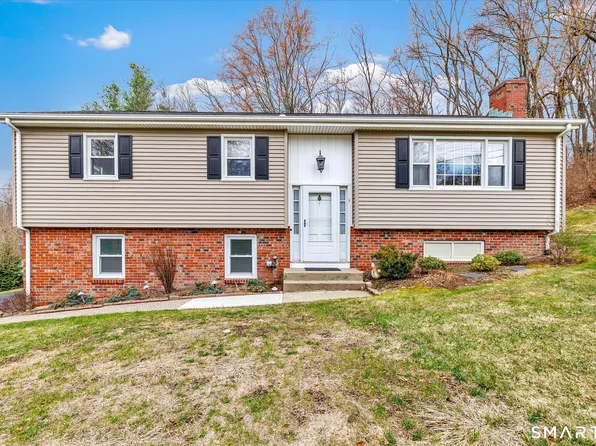 15 Dexter Drive, Shelton, CT 06484