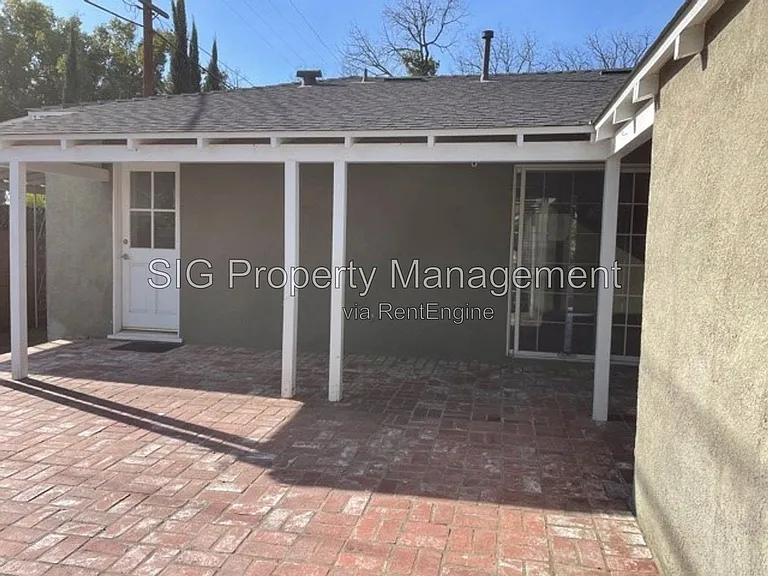 1412 N Fairview St — Photo 15