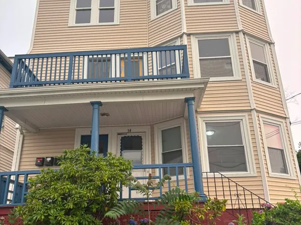 32 Sisson St, Pawtucket, RI