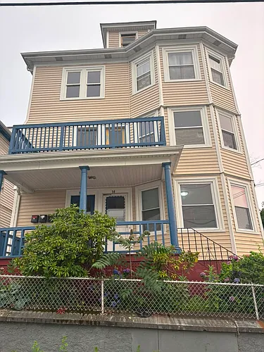 32 Sisson St Photo 1