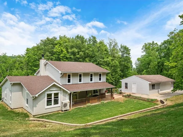 821 Lancaster Rd, Fombell, PA 16123