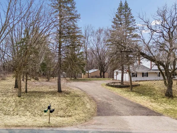 6325 Wood Hill Ln, Maple Plain, MN 55359