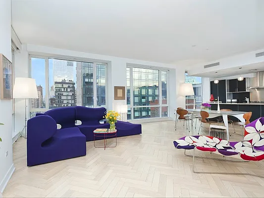 Sold by Sotheby's International Realty | media 13