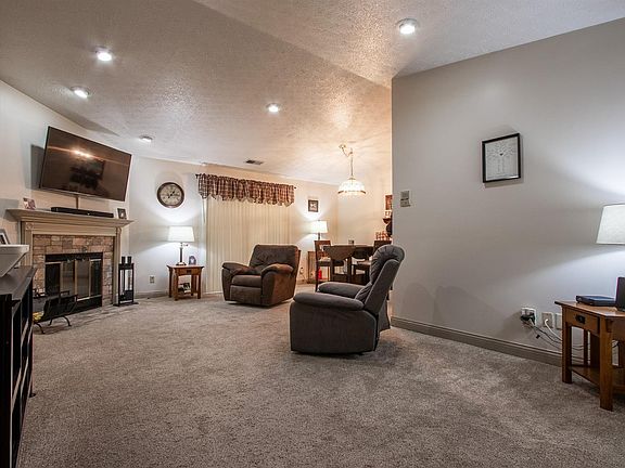 4th image of 7236 Creekview Dr APT 11