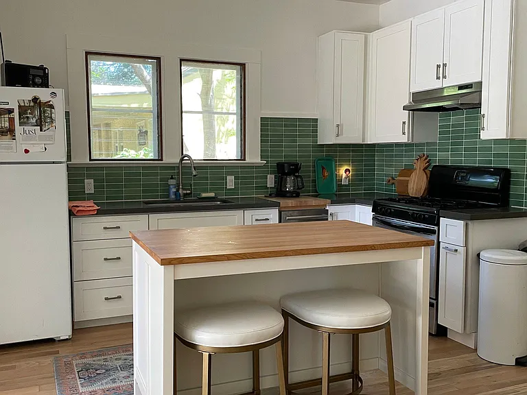 619 Healdsburg Ave — Photo 5