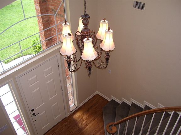 5th image of 7714 Tarrytown Ave