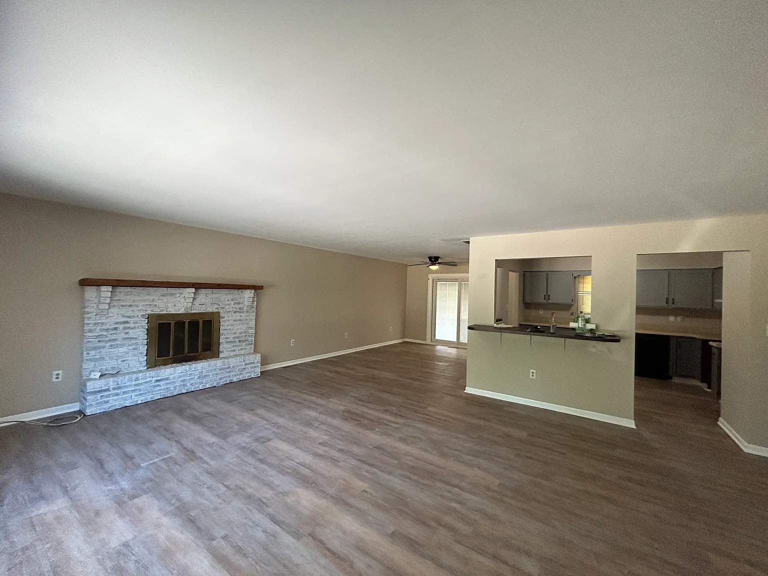 4 bed, 1864 sqft, $2,300 — Photo 3