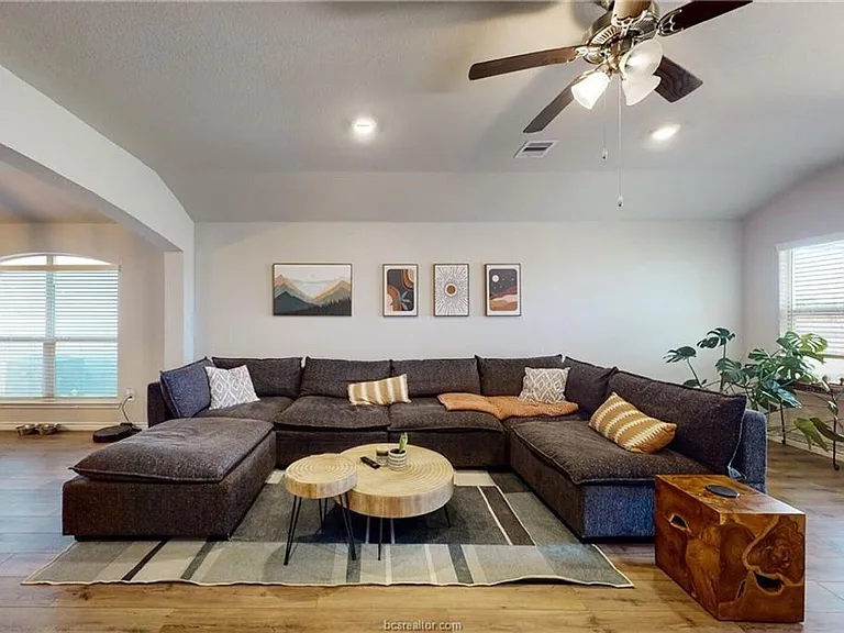 6214 Darlington Ave — Photo 2