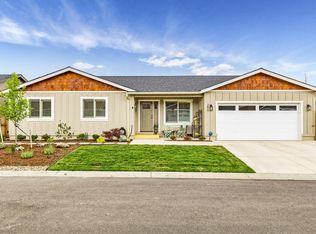 259 Saint Ives Dr, Talent, OR 97540