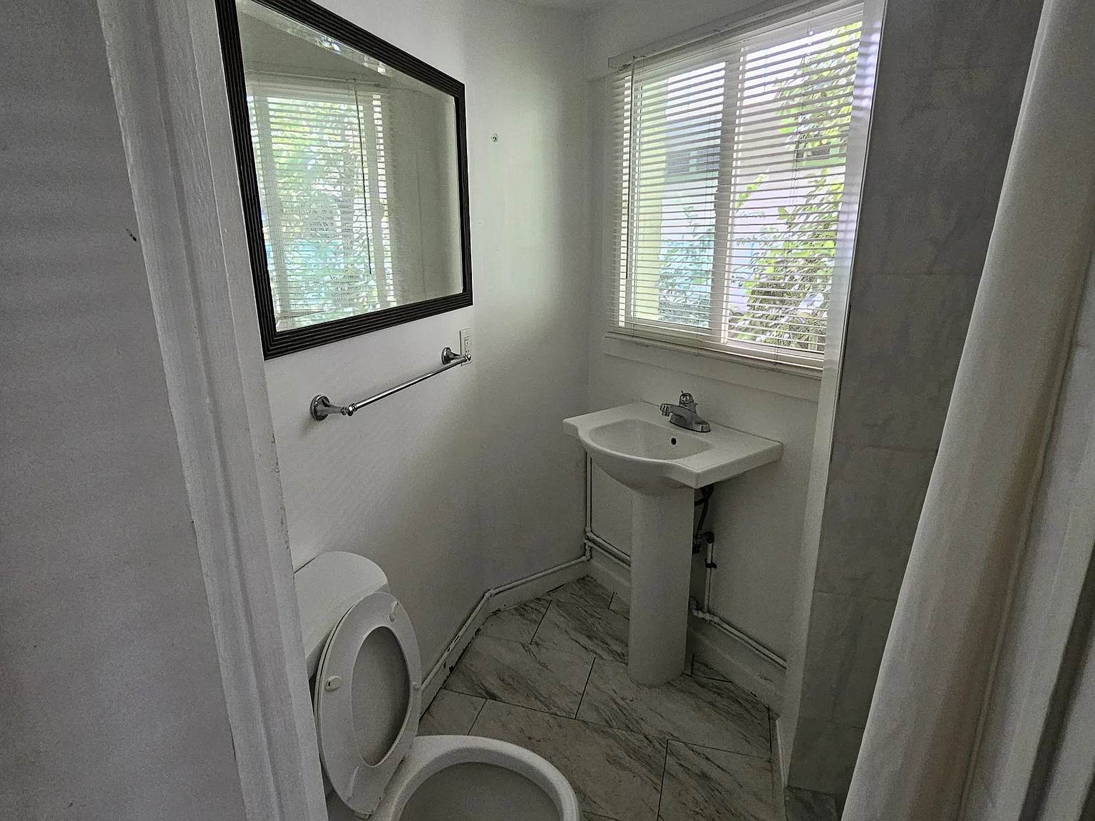 Studio, $1,500 — Photo 3
