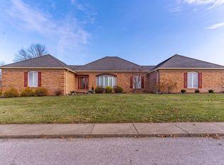 3100 Trailwood Dr, Newburgh, IN 47630