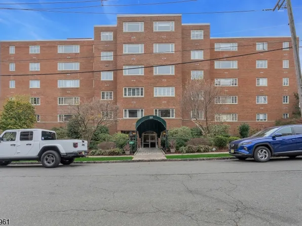 10 Euclid Ave U-303 #303, Summit City, NJ 07901