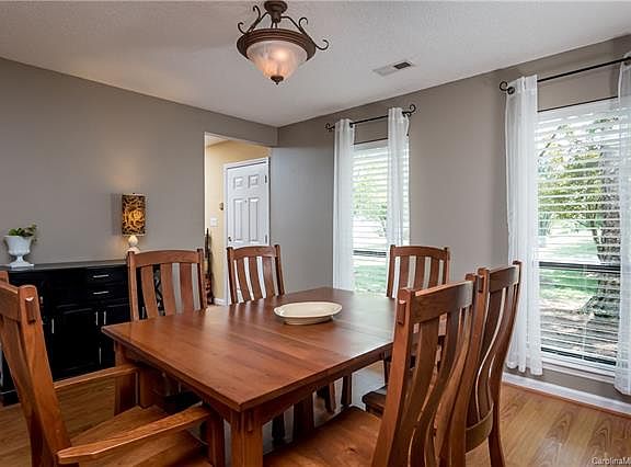 4th image of 3634 Sweetgrass Ln