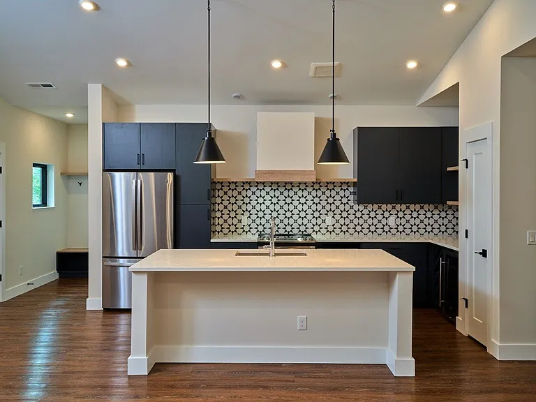 4060 Walton Creek Rd #205 — Photo 54