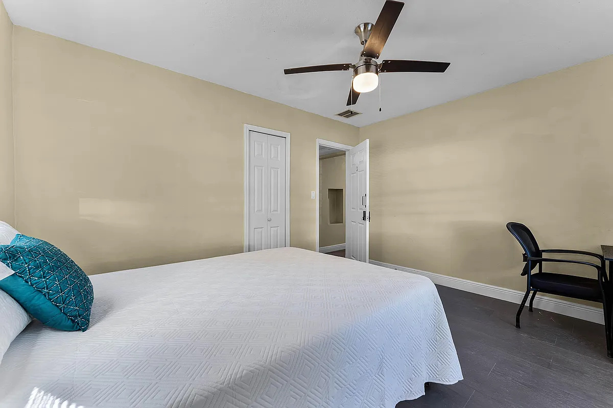 Room 3 - W Webster Ave