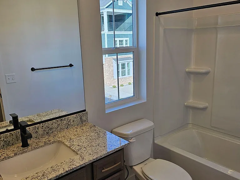 10027 N Torreya Dr — Photo 8