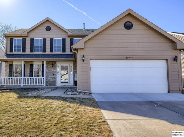 15709 S St, Omaha, NE 68135