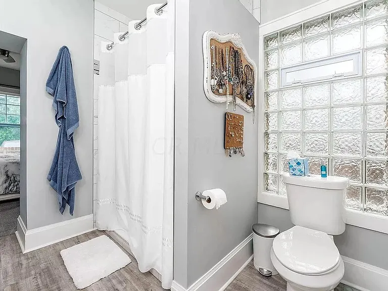 1233 E Livingston Ave #A — Photo 12
