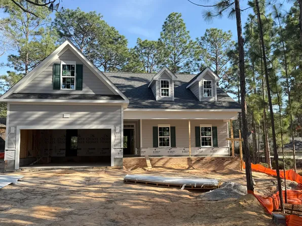 6 Georgia Court, Pinehurst, NC 28374