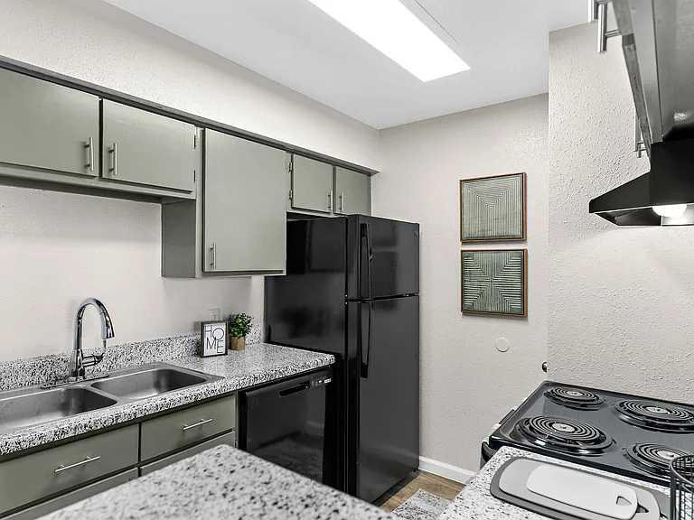 Sonoma Apartments — Photo 4