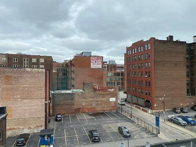 408 W Saint Clair Ave #509 — Photo 6
