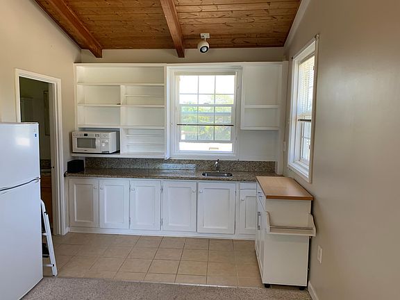 kitchenette with appliances