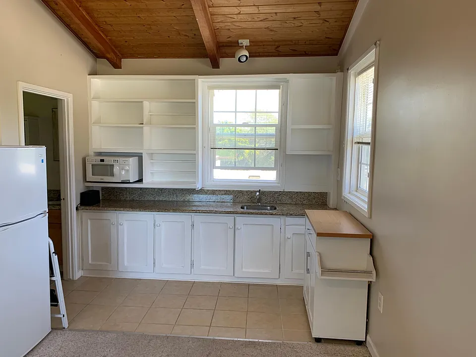 kitchenette with appliances